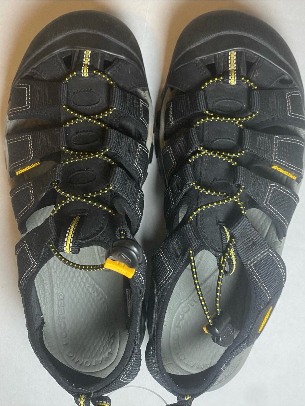 Keen Men's Newport H2 Sport Sandals 1001907 Size 11.5 EU 45 Black Yellow - Picture 4 of 15
